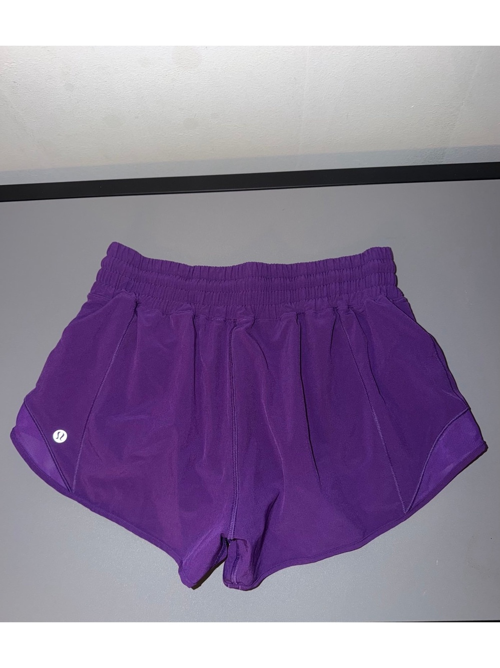 Lululemon shorts size 6
